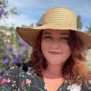 Meet your Posher, Isabel